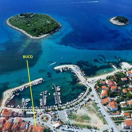 Buco Seafront & Fastfood Apartament Pakoštane