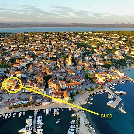 Buco Seafront & Fastfood Pakoštane