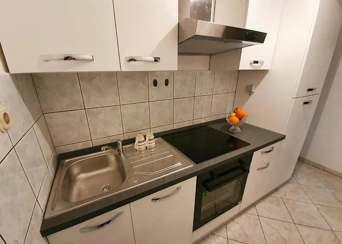 Apartman Buco Seafront & Fastfood Pakostane