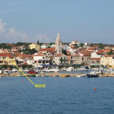 Appartement Buco Seafront & Fastfood *
