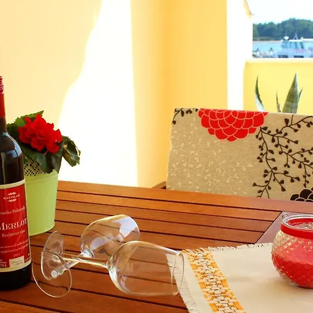 Appartement Buco Seafront & Fastfood