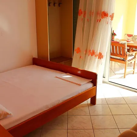 Appartement Buco Seafront & Fastfood