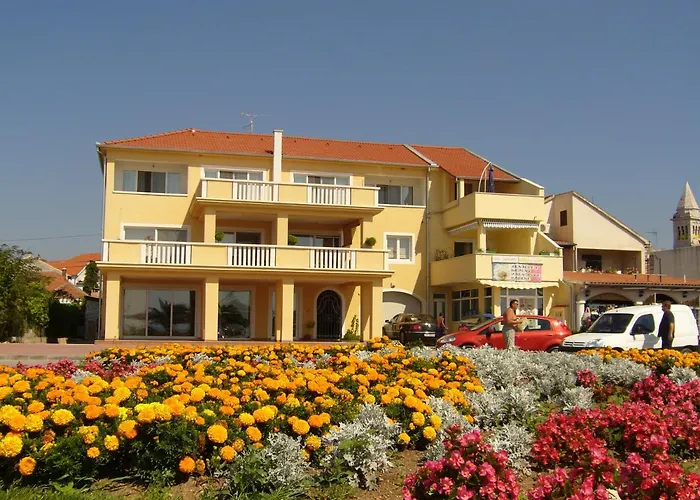 Buco Seafront & Fastfood Апартаменты Пакоштане